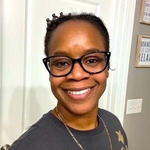 Meet your Posher, Teshia